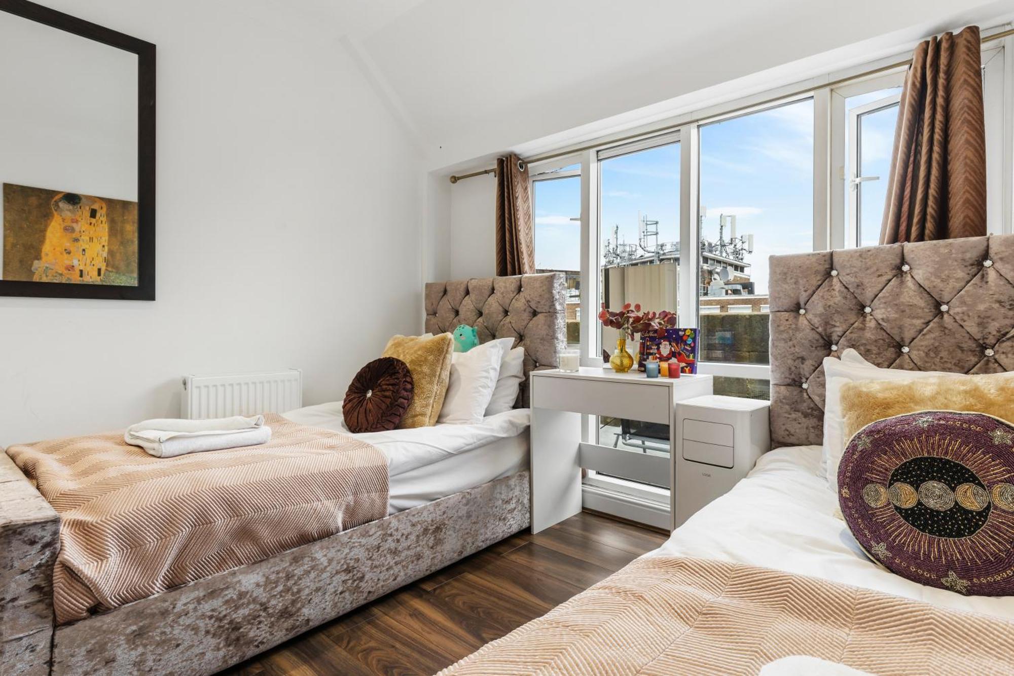 Mayfair Haven Stylish 2 Bed In 65gcm Londra